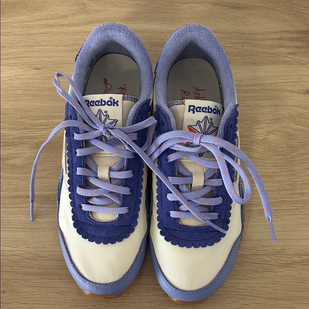 Reebok Cream, Lavender & Blue Classic Runner - Picture 4 of 6